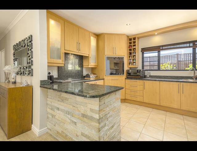 4 BEDROOM FREESTANDING RENTED IN VAN RIEBEECKSTRAND